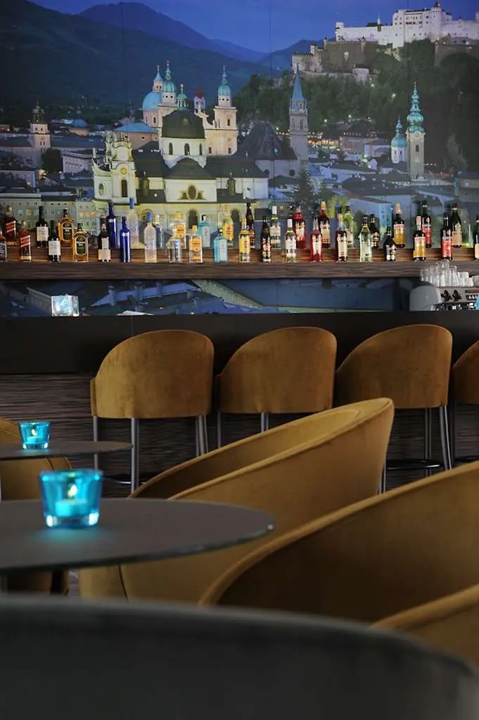 Hotel Motel One Salzburg-Süd